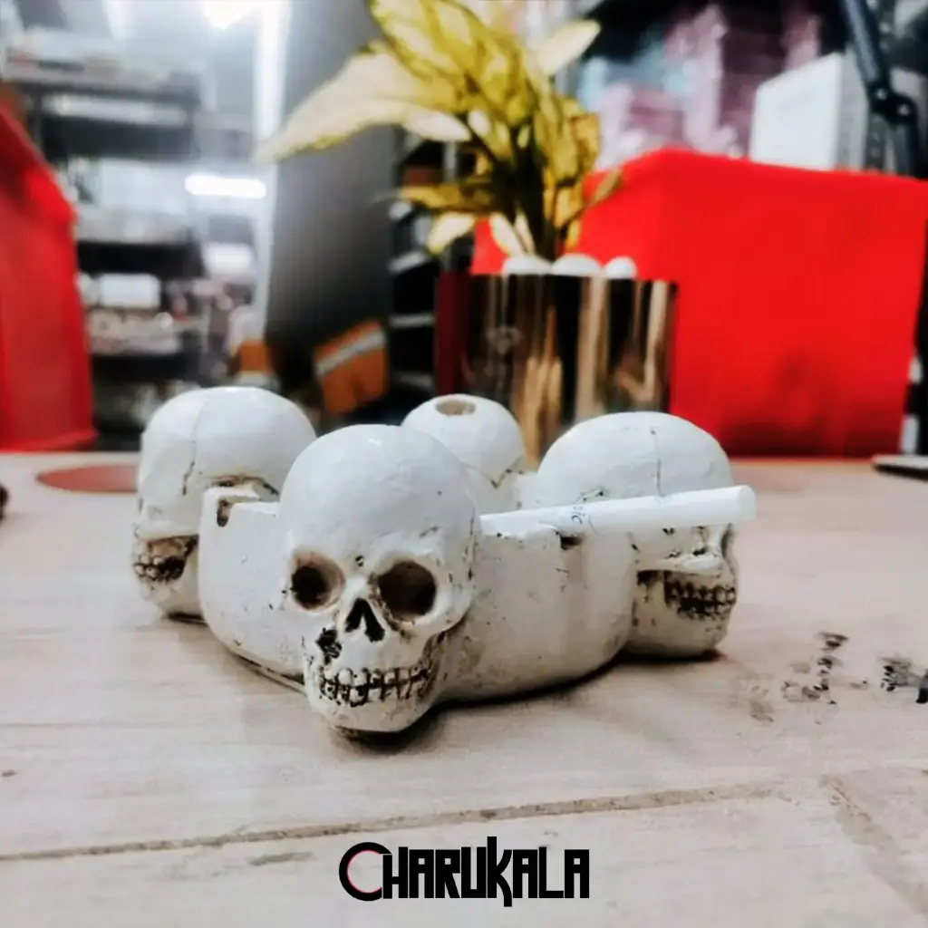Skull White round Premium Detailed  ashtray